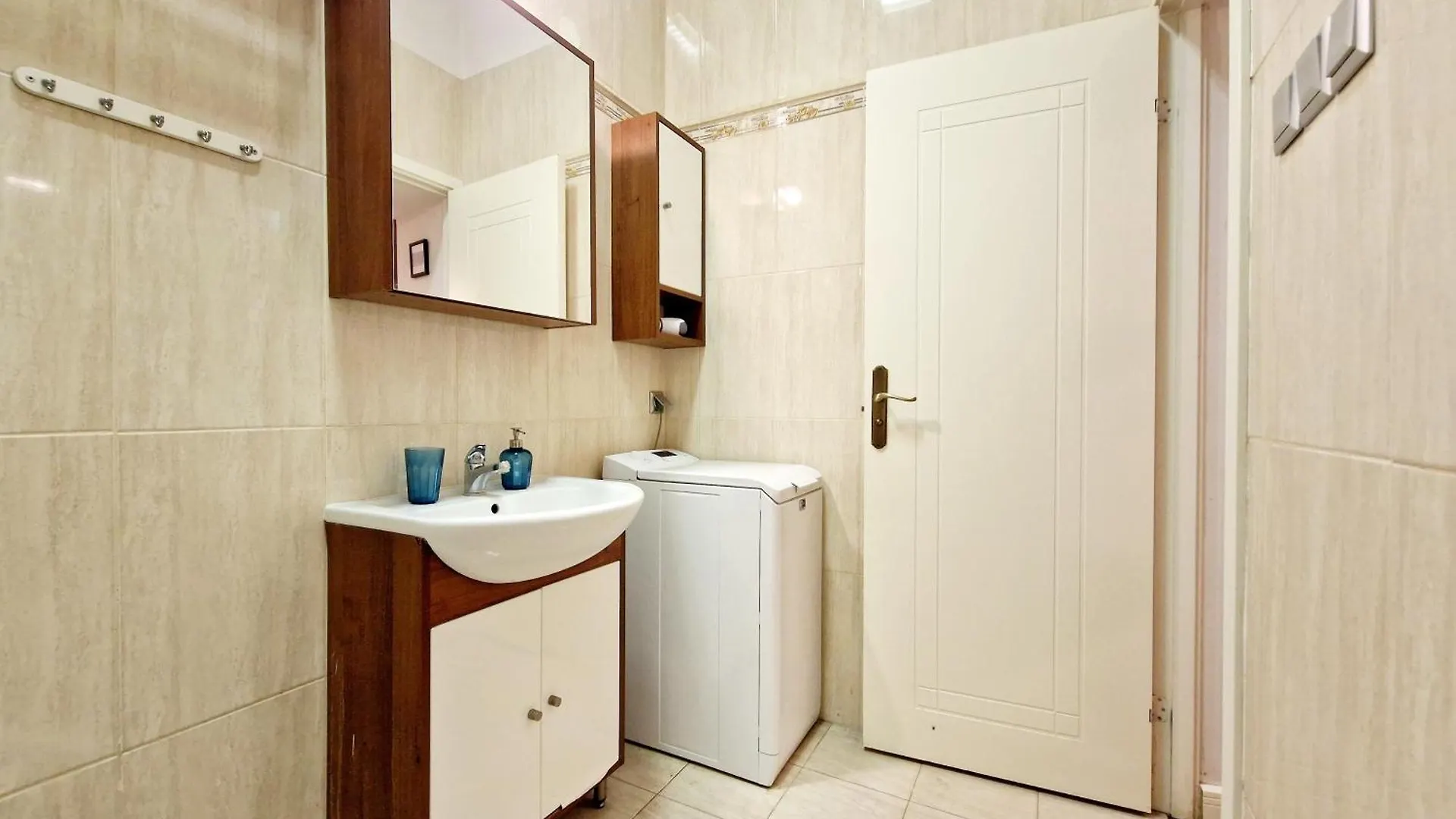 J&W Apartments Elektoralna Cozy Flat Warsaw Poland